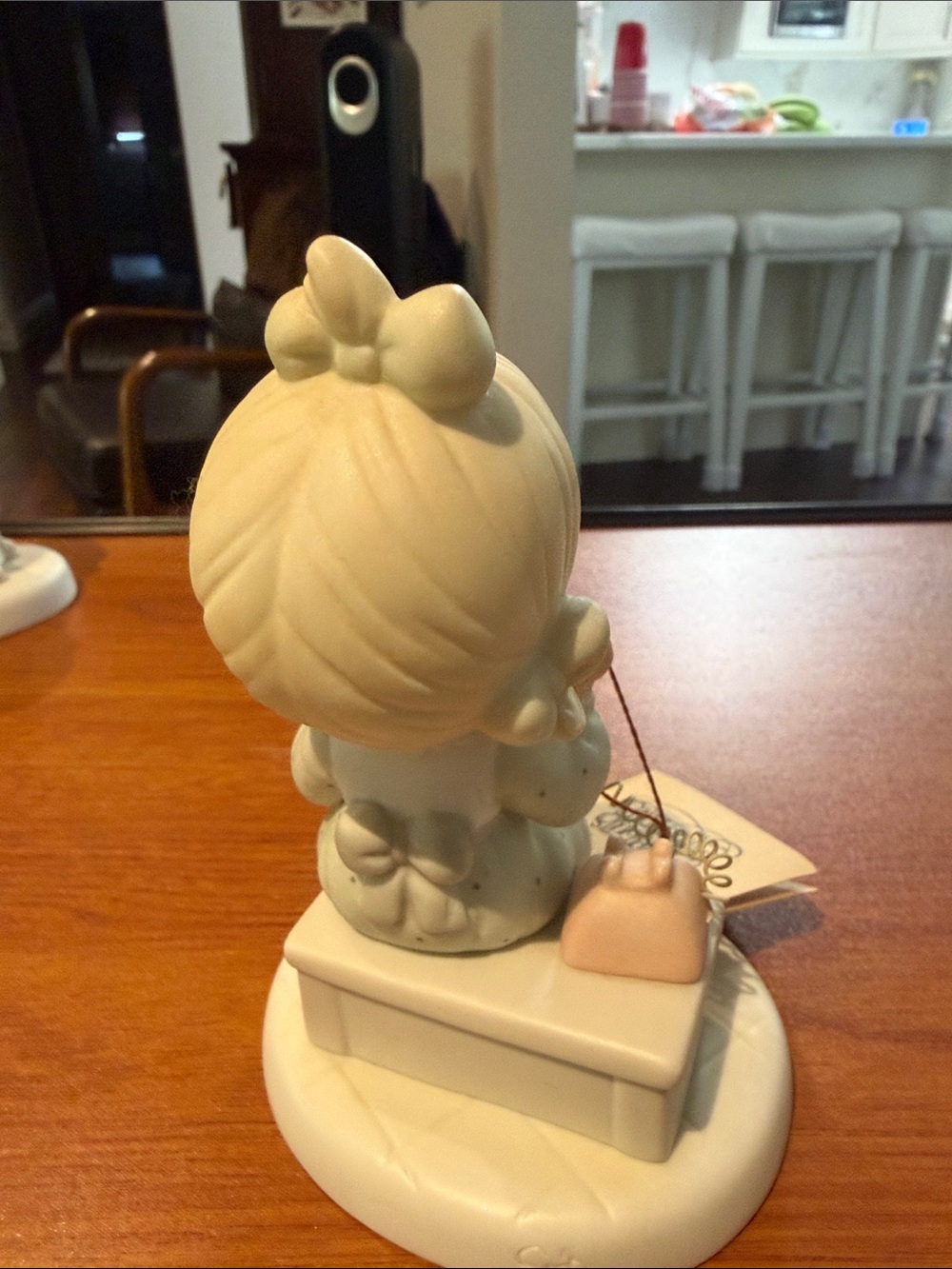 Precious Moments Girl Figurine with Pink Phone and Cream Dress - Picture 4 of 6